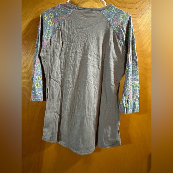 LuLaRoe Randy Tee - Picture 5 of 8